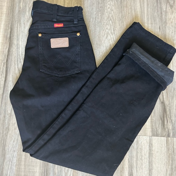 Black cowboy cut wranglers - Picture 3 of 4